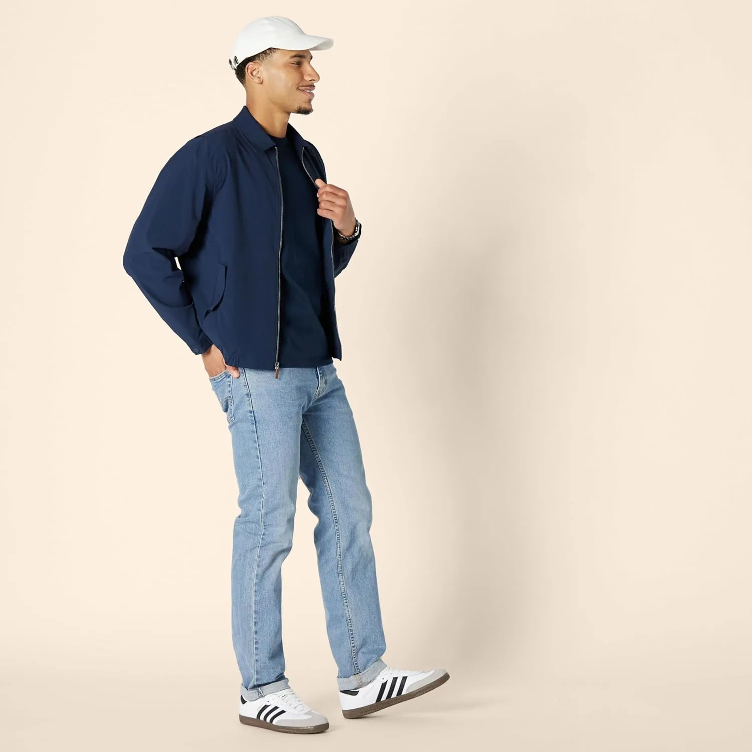 Amazon Essentials Men's Relaxed-Fit Lightweight Stretch Zip-Up Bomber Jacket
