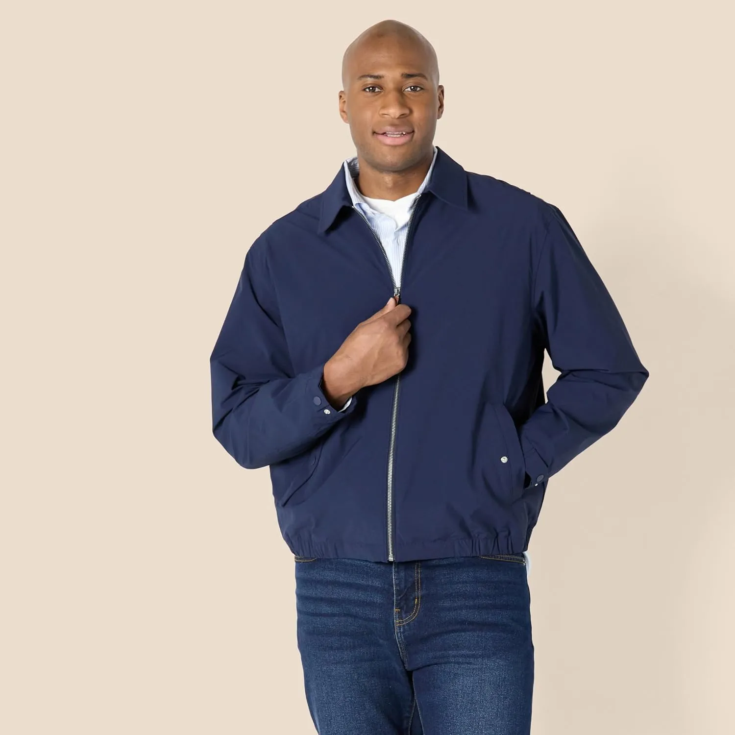 Amazon Essentials Men's Relaxed-Fit Lightweight Stretch Zip-Up Bomber Jacket