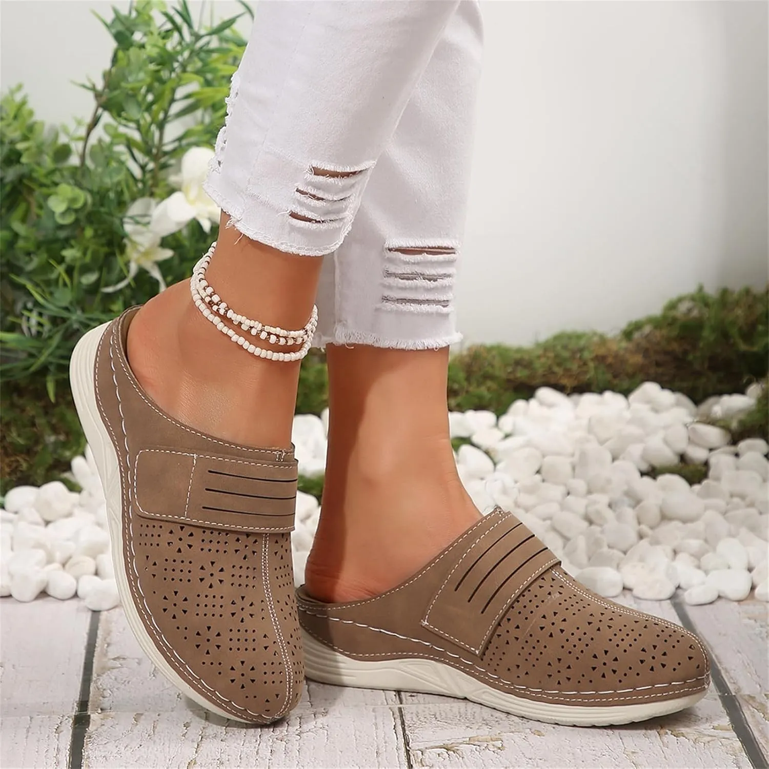 Clogs for Women Comfortable Closed Toe Mules Summer Dressy Slip On Shoes Walking Wedge Clogs Hollow Out Sandals Business Work Open Back Shoe Travel Vacation Sandals