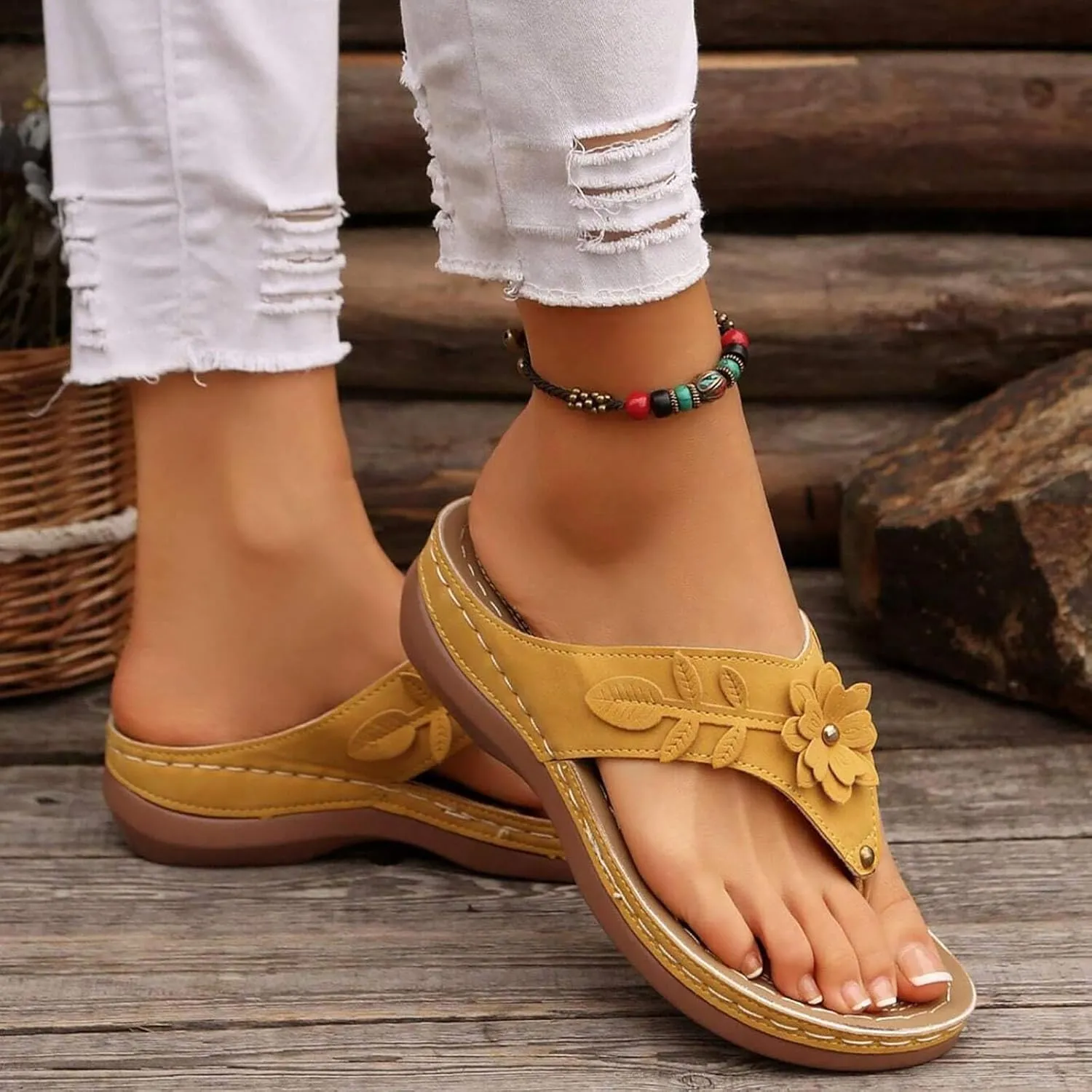 Eduavar Sandals for Women 2025 Slide Shoes Slip On Flip Flops Summer Open Toe Slippers Walking with Arch Support Beach Sandal