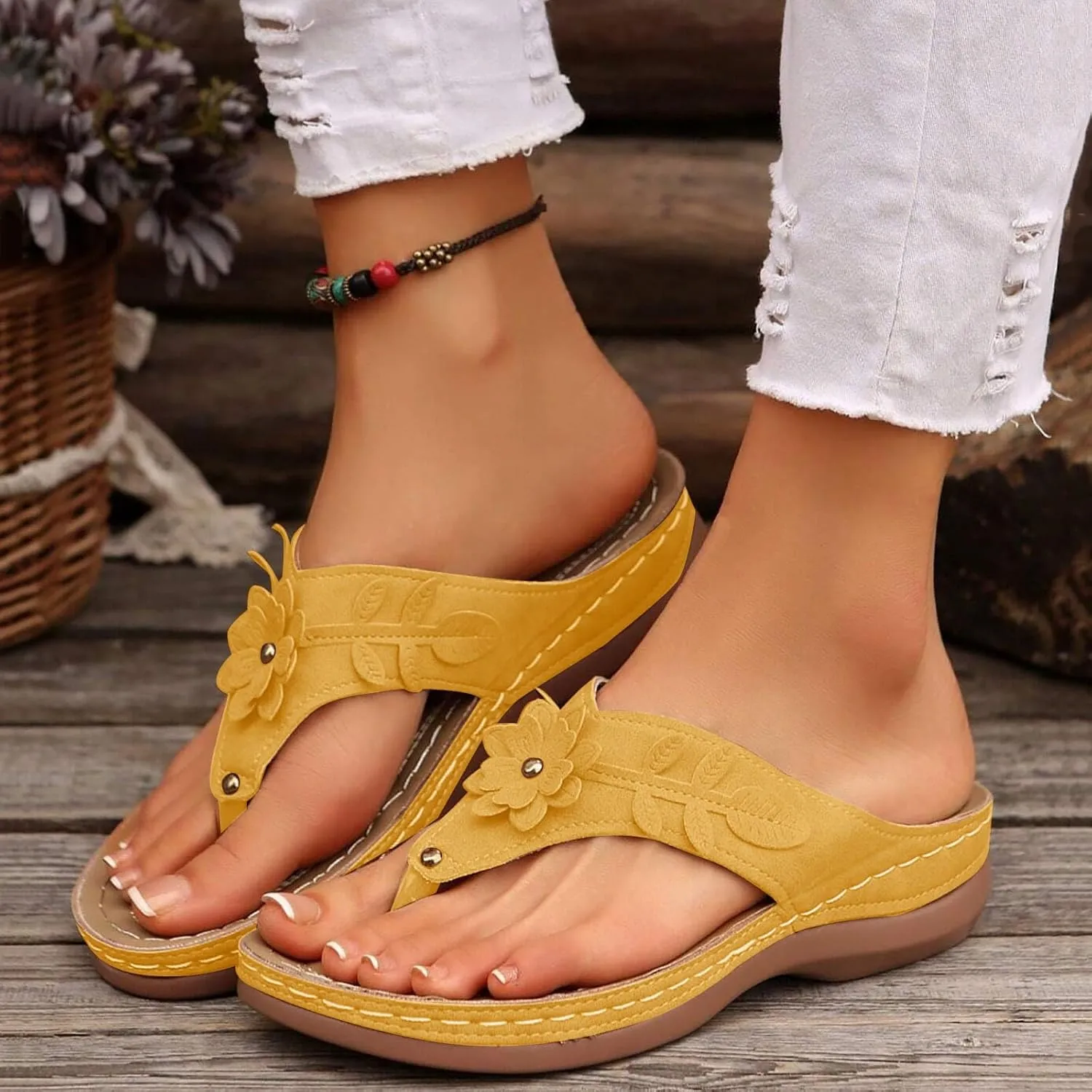 Eduavar Sandals for Women 2025 Slide Shoes Slip On Flip Flops Summer Open Toe Slippers Walking with Arch Support Beach Sandal