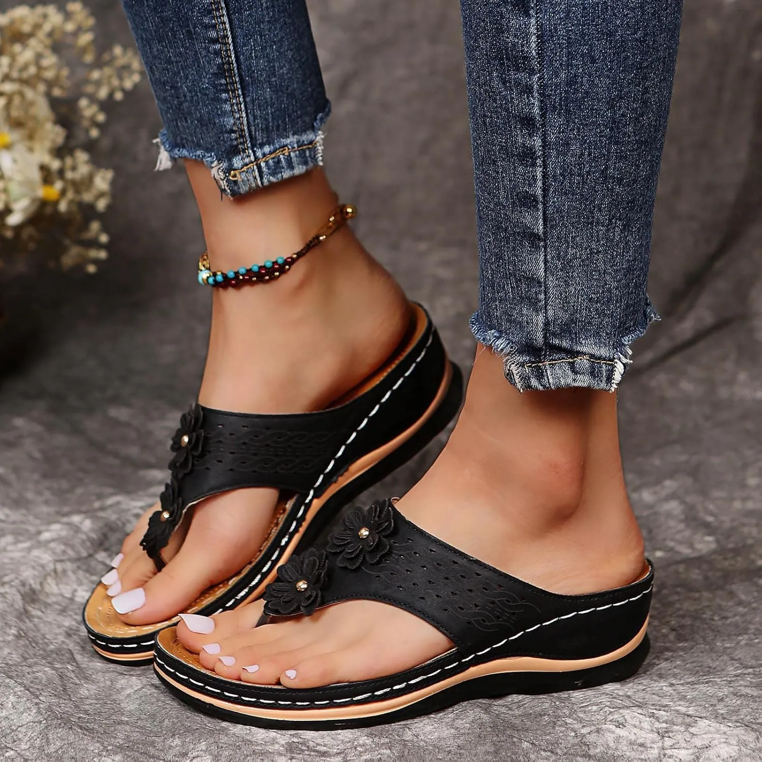 Eduavar Womens Sandals Summer Fashion Walking Slippers Anti-Slip Vintage Slip On Flip Flops Thong Sandals Orthopedic Shoes