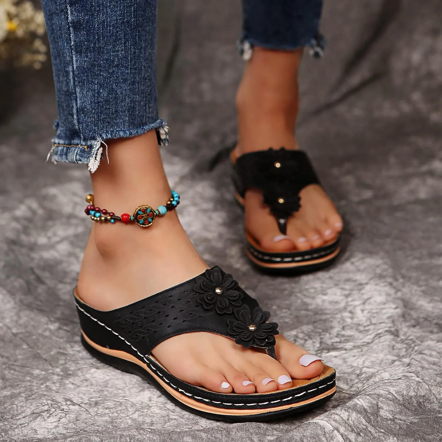 Eduavar Womens Sandals Summer Fashion Walking Slippers Anti-Slip Vintage Slip On Flip Flops Thong Sandals Orthopedic Shoes