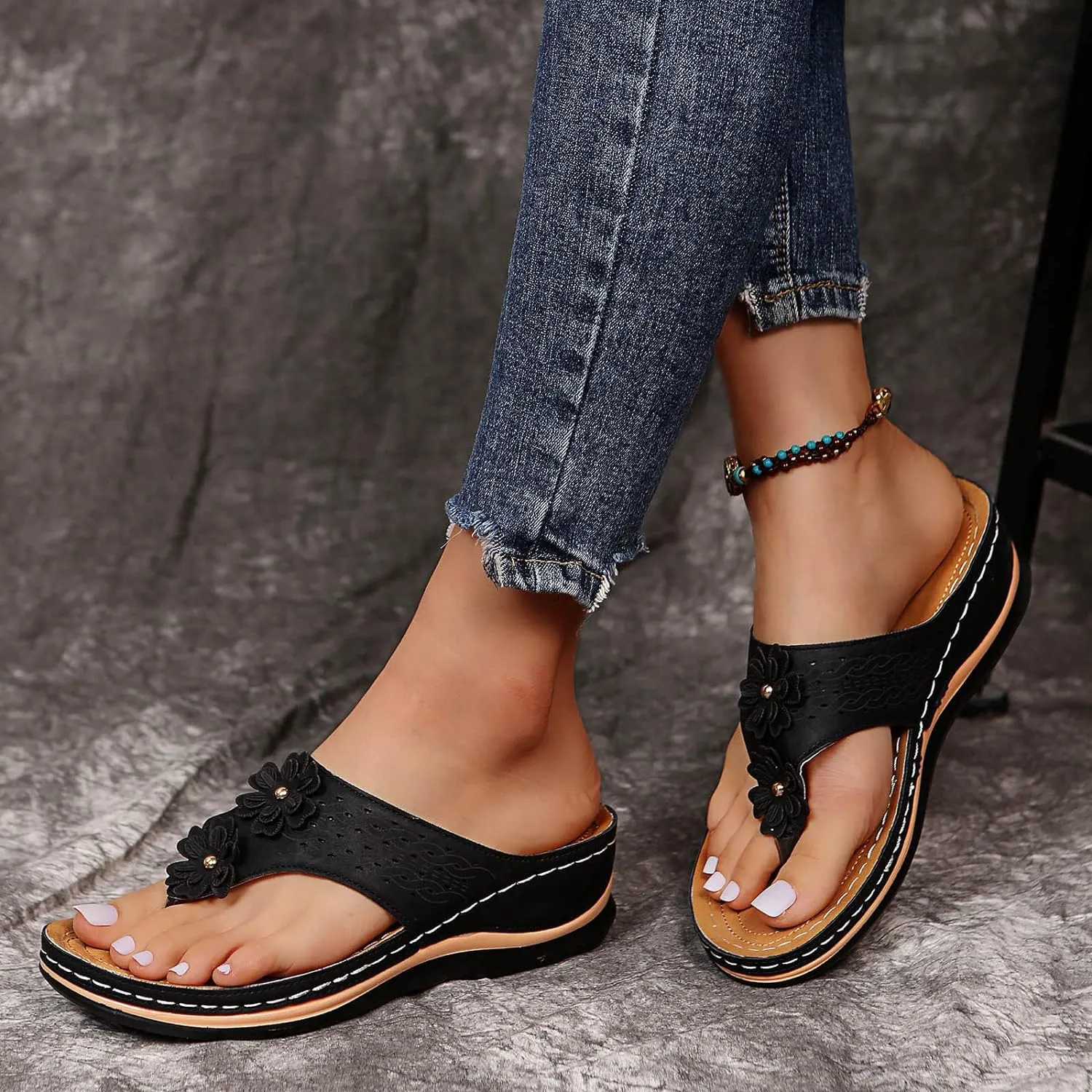 Eduavar Womens Sandals Summer Fashion Walking Slippers Anti-Slip Vintage Slip On Flip Flops Thong Sandals Orthopedic Shoes