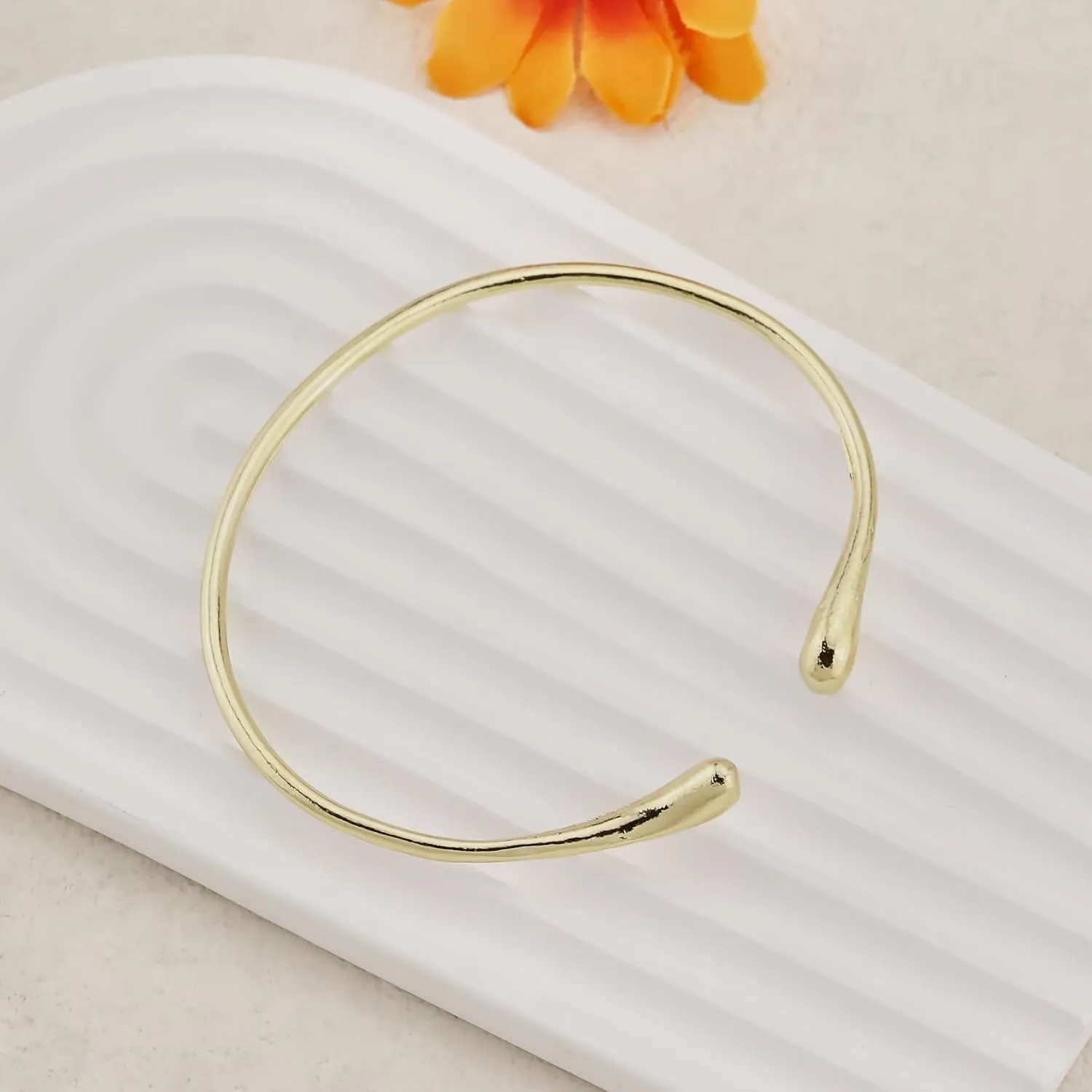Gold Coil Arm Cuff for Women, Upper Cuff Bracelet Armlet Minimalist Armband Bangle Liquid Lava Chain Open Bangle for Women
