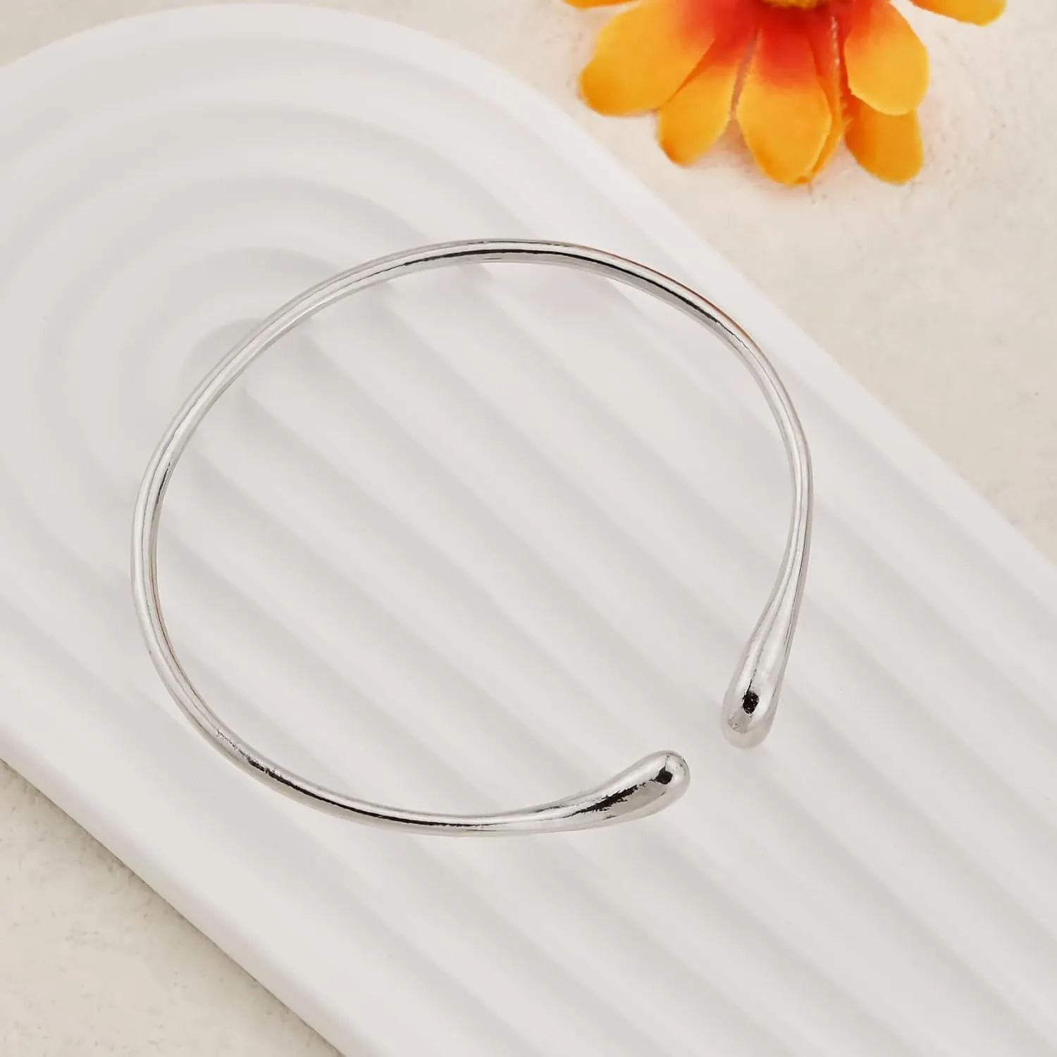 Gold Coil Arm Cuff for Women, Upper Cuff Bracelet Armlet Minimalist Armband Bangle Liquid Lava Chain Open Bangle for Women