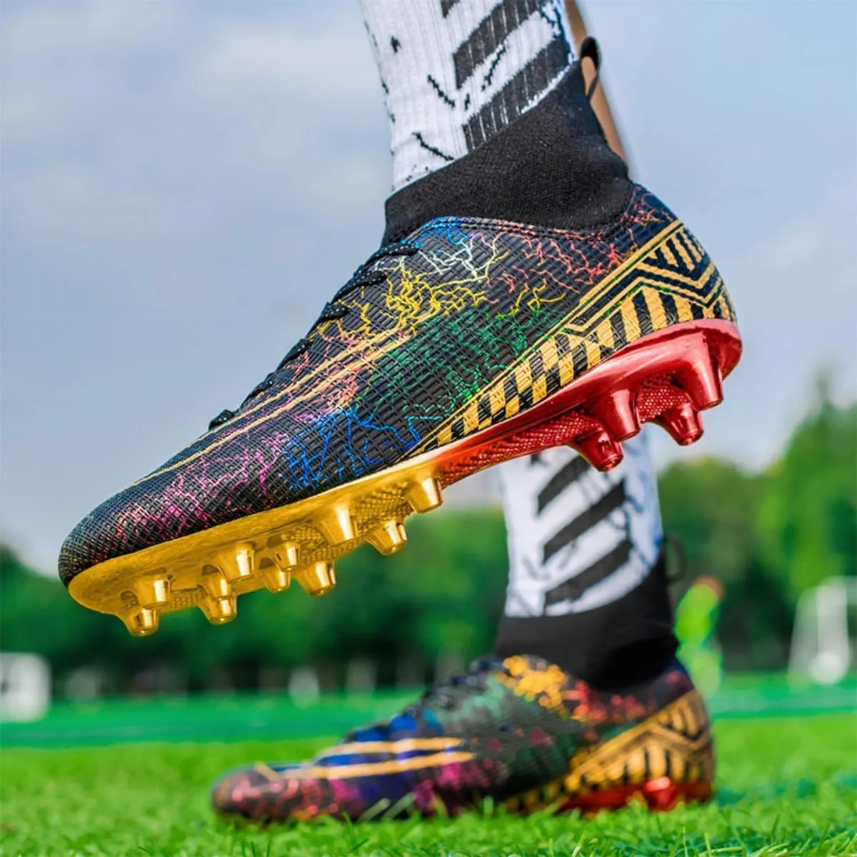 HESBITEUL Mens Athletic Outdoor Indoor Comfortable Soccer Shoes Boys Football Student Cleats Sneaker Shoes High Gripping Power