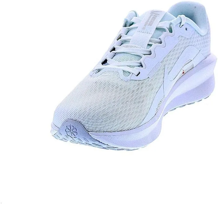 NIKE Women's Sneaker