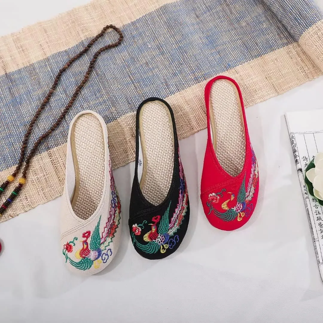 Stunner Flat Mules for Women Round Toe Vintage Embroidered Slip on Loafers Backless Mules